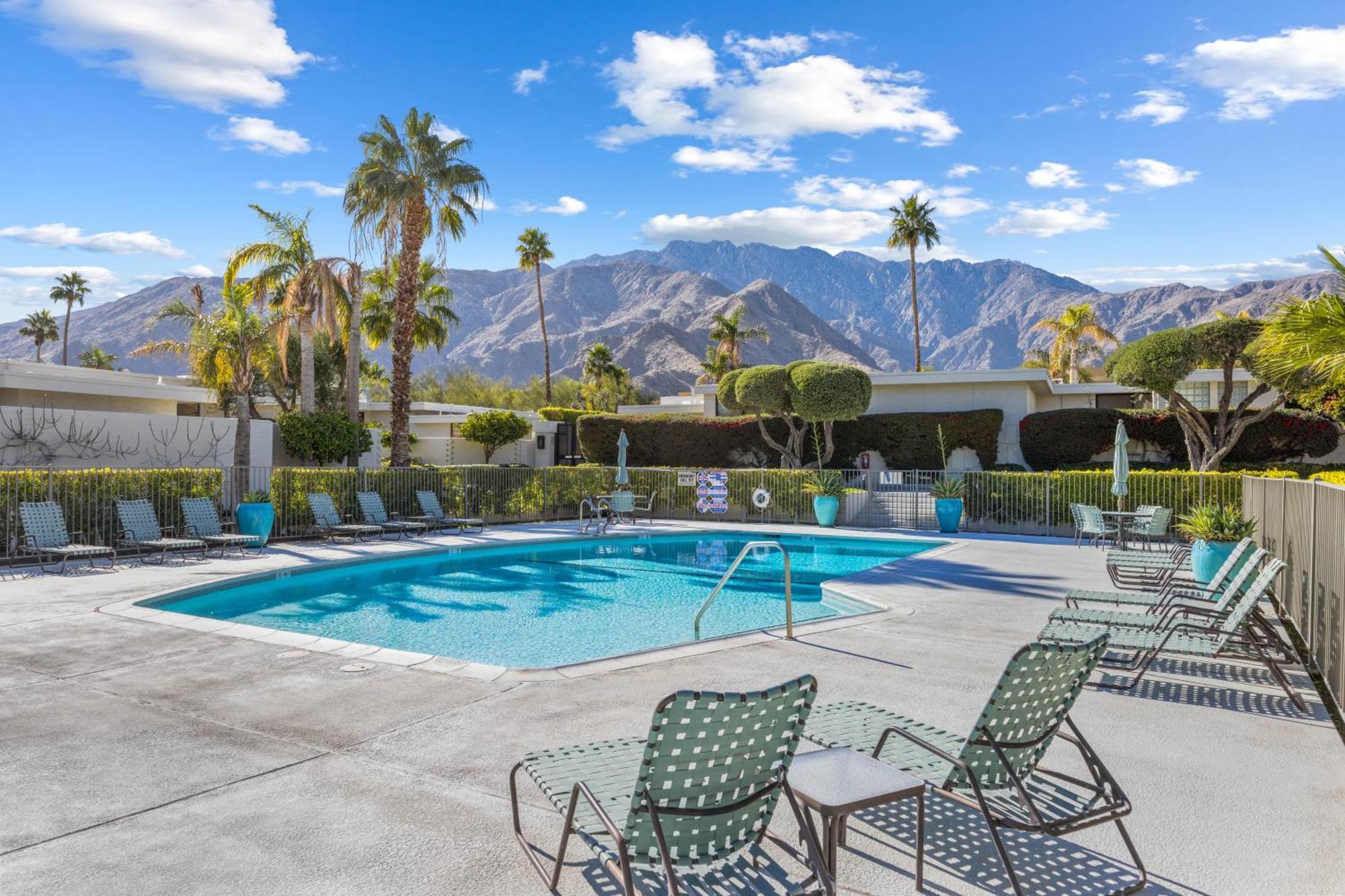 Private Pool & Mountain Views! Apartman Palm Springs Kültér fotó