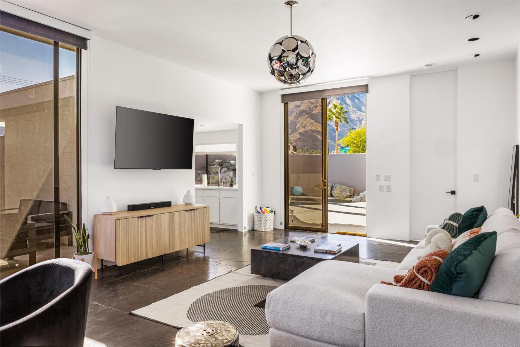 Private Pool & Mountain Views! Apartman Palm Springs Kültér fotó